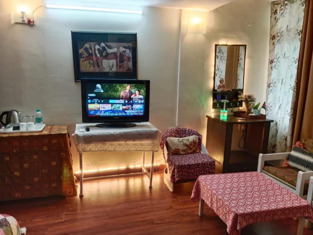 Awasthi Kozi Stays B&B - Closest To Vfs Neu-Delhi Exterior foto